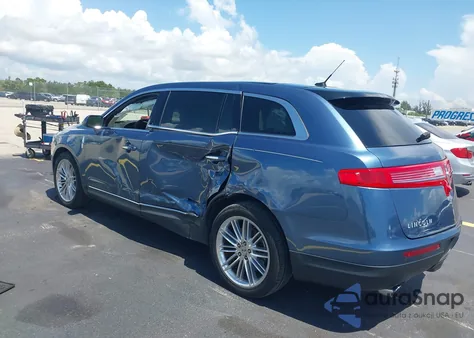 2018 Lincoln Mkt Reserve z USA, uszkodzony, nr VIN 2LMHJ5AT4JBL02056